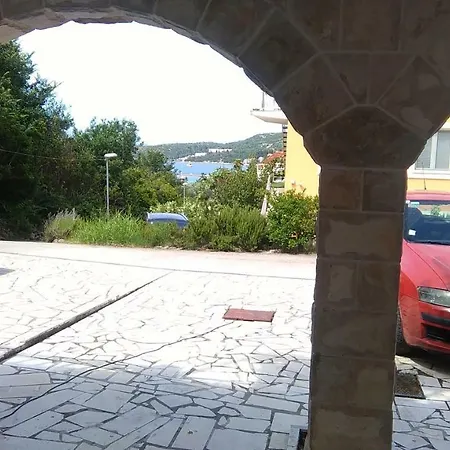 Loncarevic Apartamento Slano